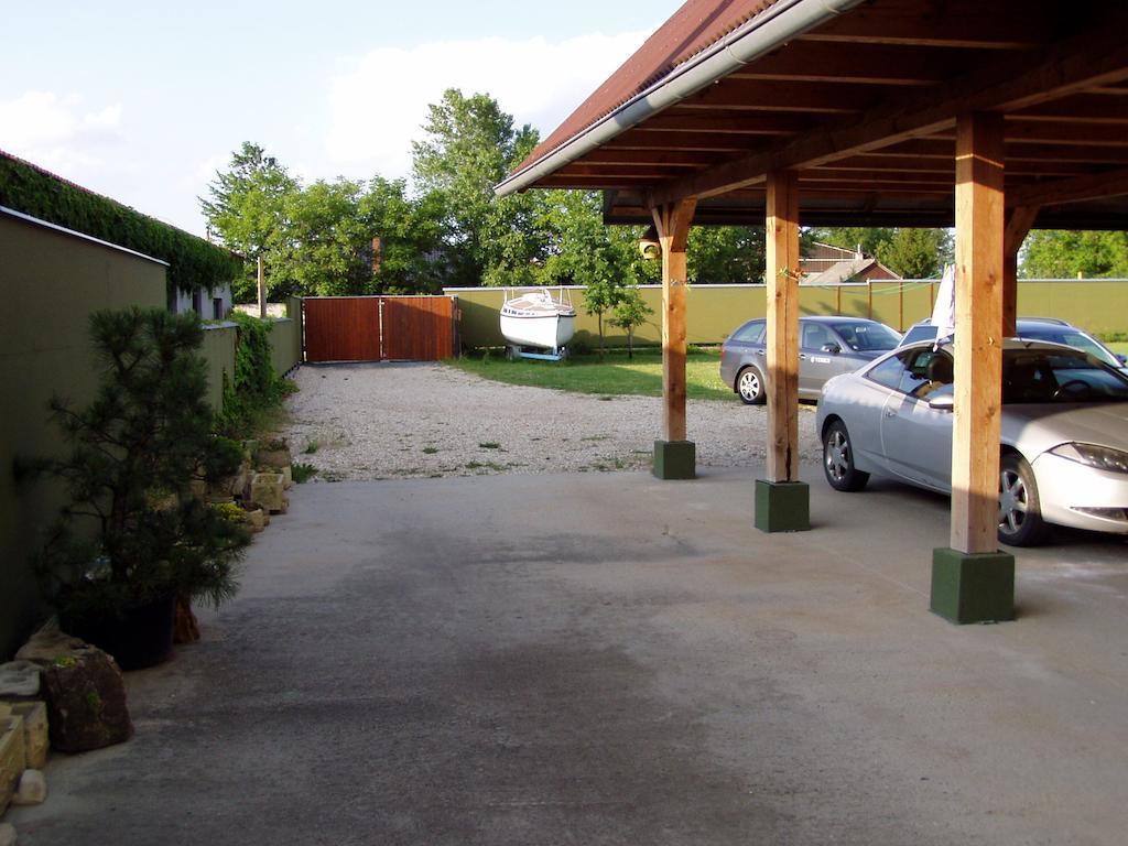 Penzion Pod Vapenkami Strážnice Dış mekan fotoğraf