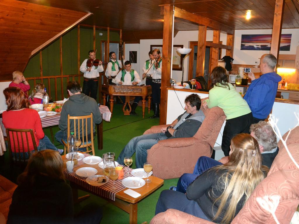 Penzion Pod Vapenkami Strážnice Dış mekan fotoğraf